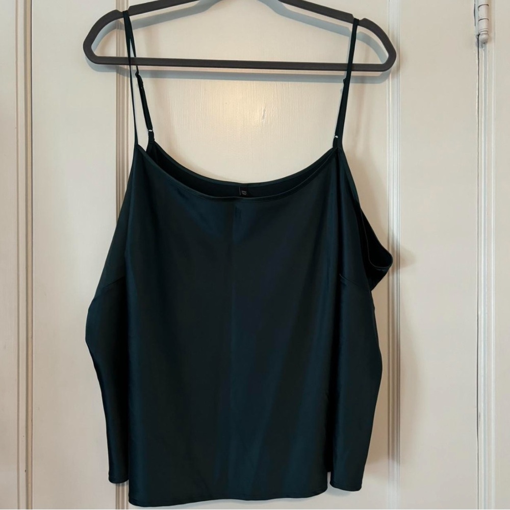 Dark green women’s silky camisole. Size 20